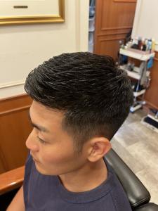 攻めすぎないビジネスフェード - Y's BARBER GINZA LOUNGE掲載