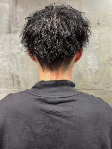 刈り上げ　ツーブロック　ツイストスパイラルパーマ　黒髪 - MEN'S SALON SOLEIL by alfRed掲載