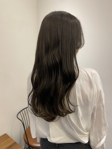 池袋　イルミナカラー　髪質改善　ロングヘア　オリーブベージュ - LILIANA掲載