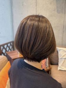 透け感アッシュベージュショートボブ - EMU international 春日部本店掲載