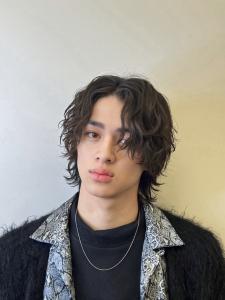 ツイストスパイラル センターパートウルフ - メンズヘア整形サロン GOALD 渋谷神南掲載