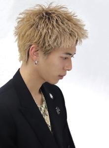 メンズヘア整形スパイラルパーマ波巻きツイストメンズパーマ髪型 - メンズヘア整形サロン GOALD 渋谷神南掲載