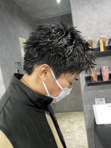 メンズヘア整形スパイラルパーマ波巻きツイストメンズパーマ髪型 - メンズヘア整形サロン GOALD 渋谷神南掲載