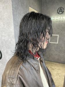 メンズヘア整形スパイラルパーマ波巻きツイストメンズパーマ髪型 - メンズヘア整形サロン GOALD 渋谷神南掲載