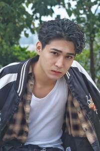 メンズヘア整形スパイラルパーマ波巻きツイストメンズパーマ髪型 - メンズヘア整形サロン GOALD 渋谷神南掲載