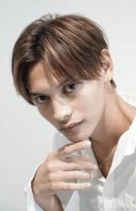 メンズヘア整形スパイラルパーマ波巻きツイストメンズパーマ髪型 - メンズヘア整形サロン GOALD 渋谷神南掲載
