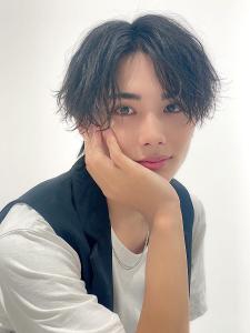 メンズヘア整形スパイラルパーマ波巻きツイストメンズパーマ髪型 - メンズヘア整形サロン GOALD 渋谷神南掲載