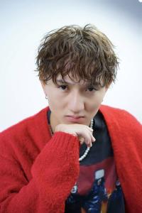 メンズヘア整形スパイラルパーマ波巻きツイストメンズパーマ髪型 - メンズヘア整形サロン GOALD 渋谷神南掲載