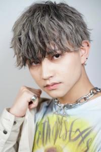 メンズヘア整形スパイラルパーマ波巻きツイストメンズパーマ髪型 - メンズヘア整形サロン GOALD 渋谷神南掲載
