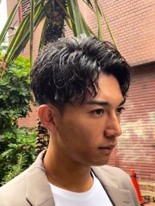 メンズヘア整形スパイラルパーマ波巻きツイストメンズパーマ髪型 - メンズヘア整形サロン GOALD 渋谷神南掲載