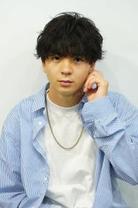 メンズヘア整形スパイラルパーマ波巻きツイストメンズパーマ髪型 - メンズヘア整形サロン GOALD 渋谷神南掲載