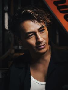 メンズヘア整形スパイラルパーマ波巻きツイストメンズパーマ髪型 - メンズヘア整形サロン GOALD 渋谷神南掲載