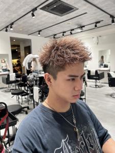 メンズヘア整形スパイラルパーマ波巻きツイストメンズパーマ髪型 - メンズヘア整形サロン GOALD 渋谷神南掲載
