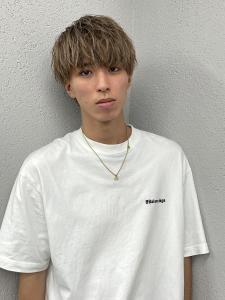 メンズヘア整形スパイラルパーマ波巻きツイストメンズパーマ髪型 - メンズヘア整形サロン GOALD 渋谷神南掲載