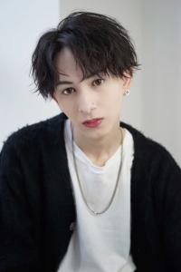 メンズヘア整形スパイラルパーマ波巻きツイストメンズパーマ髪型 - メンズヘア整形サロン GOALD 渋谷神南掲載