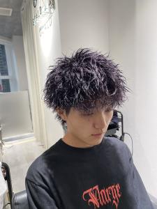 メンズヘア整形スパイラルパーマ波巻きツイストメンズパーマ髪型 - メンズヘア整形サロン GOALD 渋谷神南掲載