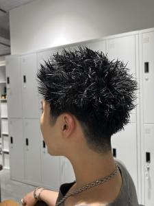 メンズヘア整形スパイラルパーマ波巻きツイストメンズパーマ髪型 - メンズヘア整形サロン GOALD 渋谷神南掲載