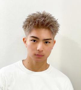メンズヘア整形スパイラルパーマ波巻きツイストメンズパーマ髪型 - メンズヘア整形サロン GOALD 渋谷神南掲載