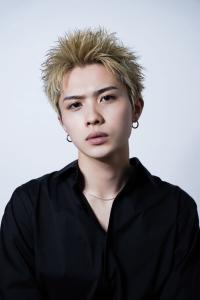 メンズヘア整形スパイラルパーマ波巻きツイストメンズパーマ髪型 - メンズヘア整形サロン GOALD 渋谷神南掲載