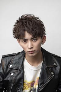 メンズヘア整形スパイラルパーマ波巻きツイストメンズパーマ髪型 - メンズヘア整形サロン GOALD 渋谷神南掲載