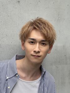 メンズヘア整形スパイラルパーマ波巻きツイストメンズパーマ髪型 - メンズヘア整形サロン GOALD 渋谷神南掲載
