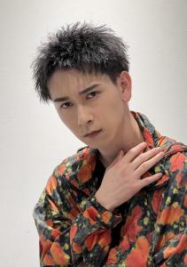 メンズヘア整形スパイラルパーマ波巻きツイストメンズパーマ髪型 - メンズヘア整形サロン GOALD 渋谷神南掲載