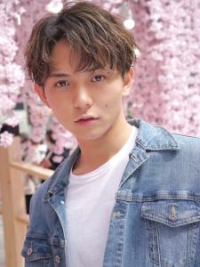 メンズヘア整形スパイラルパーマ波巻きツイストメンズパーマ髪型 - メンズヘア整形サロン GOALD 渋谷神南掲載