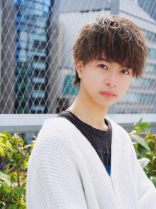 メンズヘア整形スパイラルパーマ波巻きツイストメンズパーマ髪型 - メンズヘア整形サロン GOALD 渋谷神南掲載