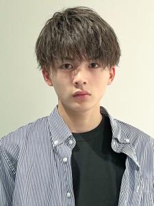 メンズヘア整形スパイラルパーマ波巻きツイストメンズパーマ髪型 - メンズヘア整形サロン GOALD 渋谷神南掲載