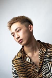 メンズヘア整形スパイラルパーマ波巻きツイストメンズパーマ髪型 - メンズヘア整形サロン GOALD 渋谷神南掲載