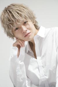 メンズヘア整形スパイラルパーマ波巻きツイストメンズパーマ髪型 - メンズヘア整形サロン GOALD 渋谷神南掲載