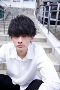 メンズヘア整形スパイラルパーマ波巻きツイストメンズパーマ髪型 - メンズヘア整形サロン GOALD 渋谷神南掲載