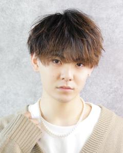 メンズヘア整形スパイラルパーマ波巻きツイストメンズパーマ髪型 - メンズヘア整形サロン GOALD 渋谷神南掲載
