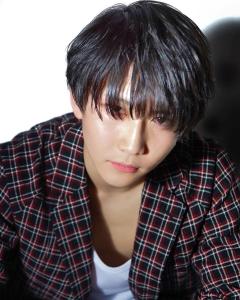 メンズヘア整形スパイラルパーマ波巻きツイストメンズパーマ髪型 - メンズヘア整形サロン GOALD 渋谷神南掲載