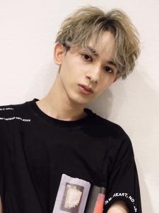 メンズヘア整形スパイラルパーマ波巻きツイストメンズパーマ髪型 - メンズヘア整形サロン GOALD 渋谷神南掲載