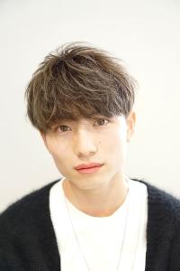メンズヘア整形スパイラルパーマ波巻きツイストメンズパーマ髪型 - メンズヘア整形サロン GOALD 渋谷神南掲載