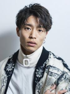 メンズヘア整形スパイラルパーマ波巻きツイストメンズパーマ髪型 - メンズヘア整形サロン GOALD 渋谷神南掲載