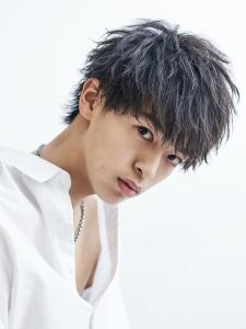 メンズヘア整形スパイラルパーマ波巻きツイストメンズパーマ髪型 - メンズヘア整形サロン GOALD 渋谷神南掲載