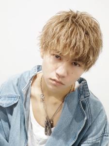 メンズヘア整形スパイラルパーマ波巻きツイストメンズパーマ髪型 - メンズヘア整形サロン GOALD 渋谷神南掲載