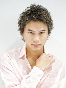 メンズヘア整形スパイラルパーマ波巻きツイストメンズパーマ髪型 - メンズヘア整形サロン GOALD 渋谷神南掲載