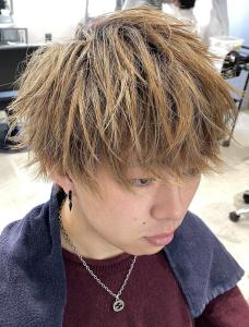 メンズヘア整形スパイラルパーマ波巻きツイストメンズパーマ髪型 - メンズヘア整形サロン GOALD 渋谷神南掲載