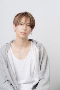 メンズヘア整形スパイラルパーマ波巻きツイストメンズパーマ髪型 - メンズヘア整形サロン GOALD 渋谷神南掲載