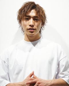 メンズヘア整形スパイラルパーマ波巻きツイストメンズパーマ髪型 - メンズヘア整形サロン GOALD 渋谷神南掲載