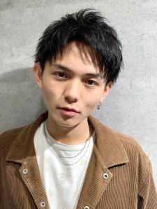 メンズヘア整形スパイラルパーマ波巻きツイストメンズパーマ髪型 - メンズヘア整形サロン GOALD 渋谷神南掲載