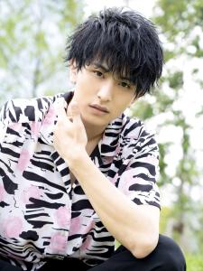 メンズヘア整形スパイラルパーマ波巻きツイストメンズパーマ髪型 - メンズヘア整形サロン GOALD 渋谷神南掲載