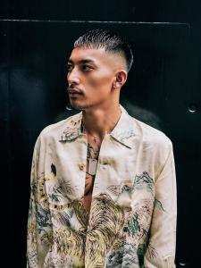 メンズヘア整形スパイラルパーマ波巻きツイストメンズパーマ髪型 - メンズヘア整形サロン GOALD 渋谷神南掲載