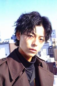 メンズヘア整形スパイラルパーマ波巻きツイストメンズパーマ髪型 - メンズヘア整形サロン GOALD 渋谷神南掲載
