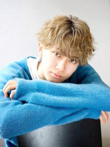 メンズヘア整形スパイラルパーマ波巻きツイストメンズパーマ髪型 - メンズヘア整形サロン GOALD 渋谷神南掲載