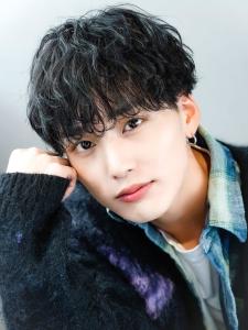 メンズヘア整形スパイラルパーマ波巻きツイストメンズパーマ髪型 - メンズヘア整形サロン GOALD 渋谷神南掲載