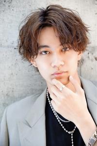 メンズヘア整形スパイラルパーマ波巻きツイストメンズパーマ髪型 - メンズヘア整形サロン GOALD 渋谷神南掲載